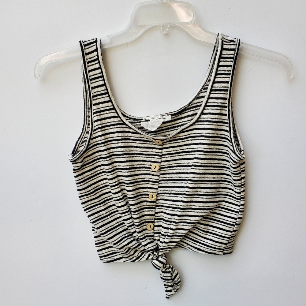 CAUTION to the Wind Tie Front Crop Tank Top Size Small